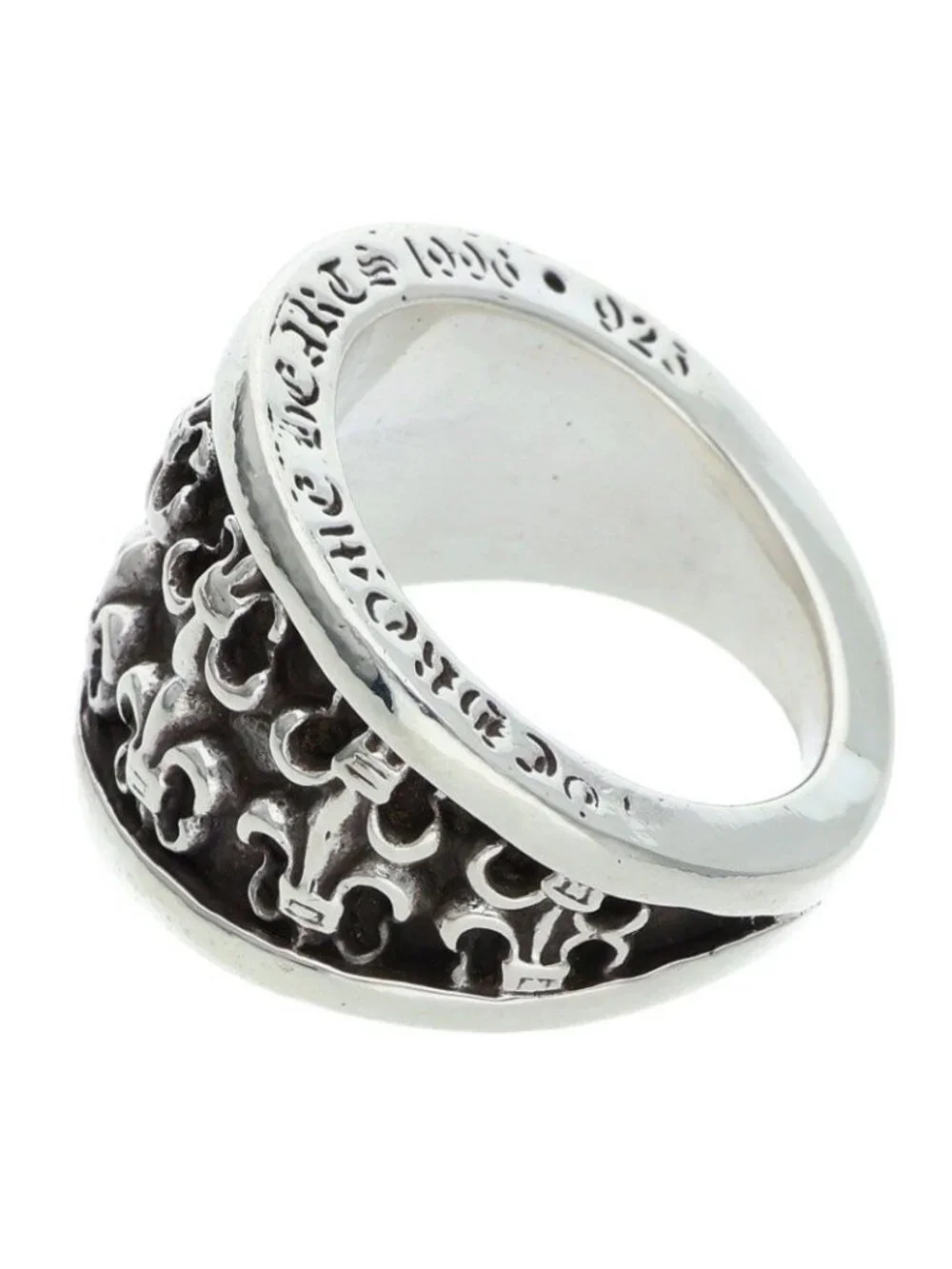 Chrome Hearts size 17